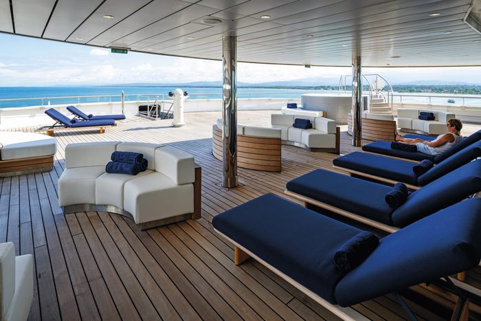 Panorama Bar, Cabanas & Vitality Pools